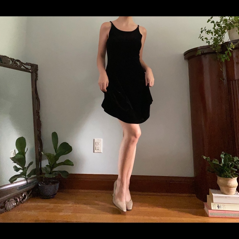 BLACK VELVET DRESS